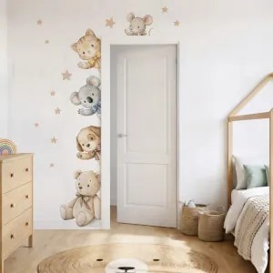 Papel de parede para a parede à volta da porta - Urso e animais com um laço