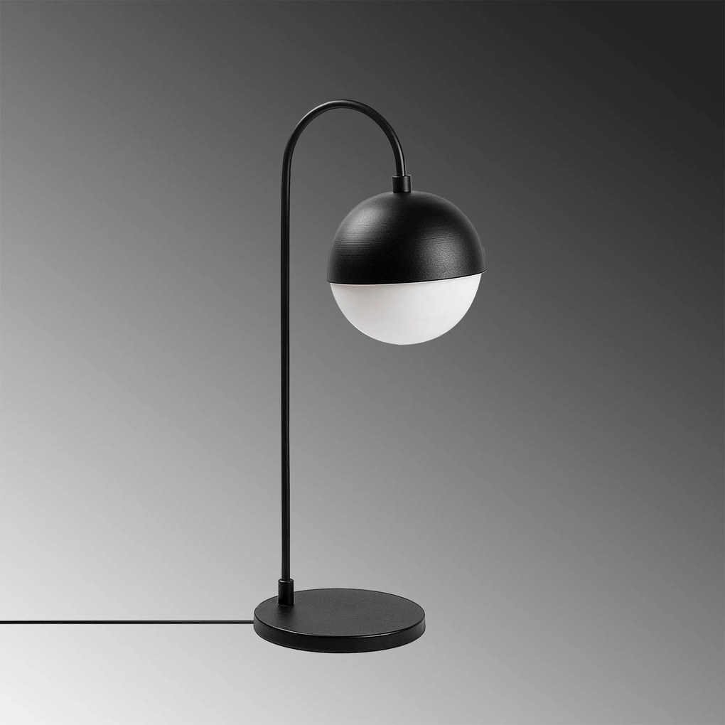Candeeiro de Mesa Horn – Preto e Branco – 18 x 25 x 53 cm