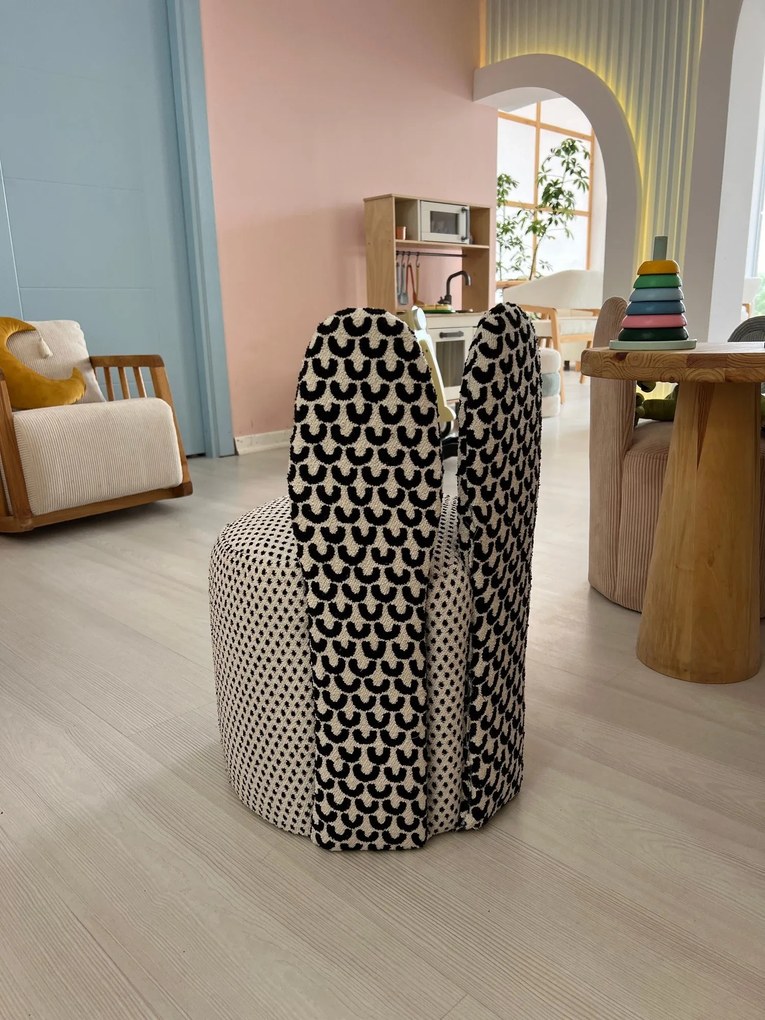 Cadeirão Bunny – Preto e Branco – 39x58x39 cm
