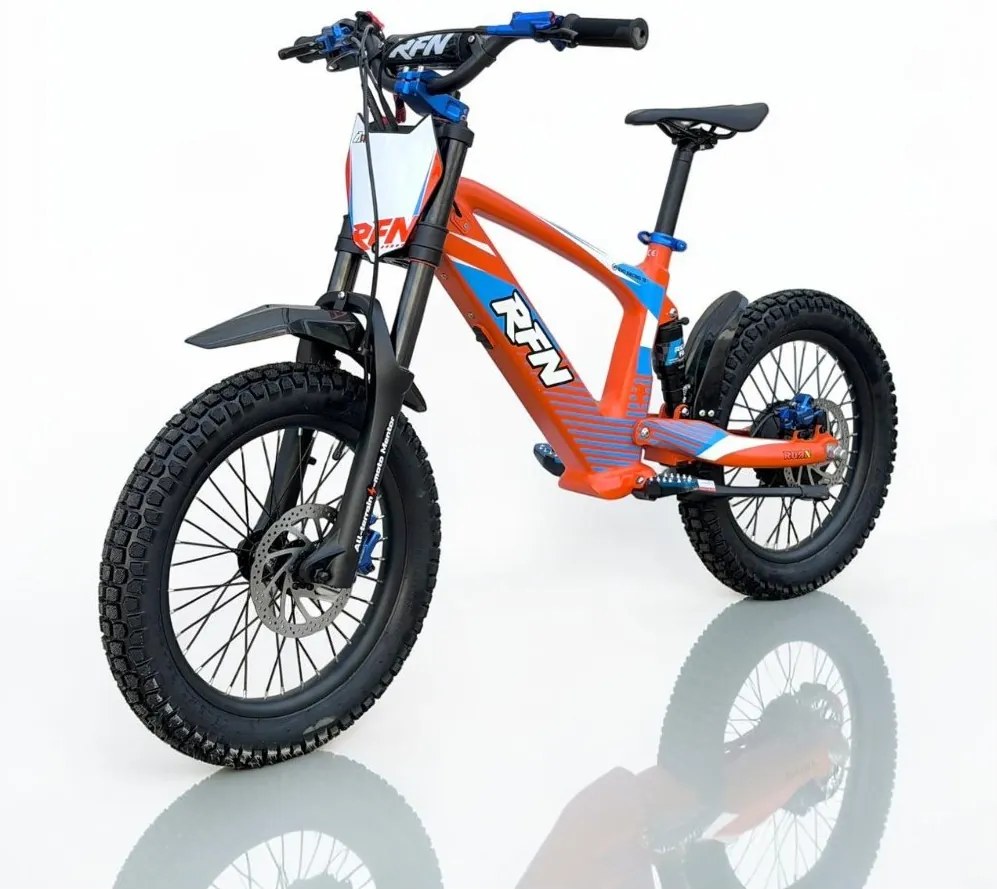Bicicleta elétrica infantil 500W Roan RXF Evo Racing 18" Rosa e Branco