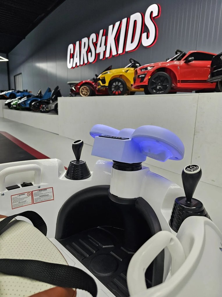 Carrinho Choques elétrico para crianças Hello Kitty 6V branco
