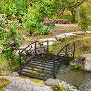 Ponte de jardim para lagoa, decoração de jardim 119 x 67 x 47 cm, com balaustrada com motivo de videira, em aço preto