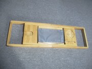HOMCOM Ponte prateleira bandeja de banheira extensível em bambu com porta-copo e porta-sabonete, 75-109 x 23 x 4.5cm | Aosom Portugal