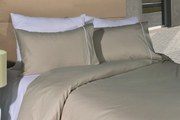 Jogo saco de edredão cetim 300 fios Taupe - Quadradinhos em jacquard: Para cama 105cm  - 1 saco edredão 180 x 220 cm + 1 fronha almofada 50x70 cm