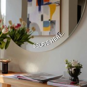 Autocolante para espelho S49 – SELFIE HERE. (round)