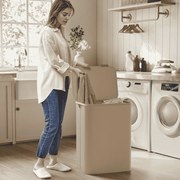 Cesto da roupa suja com dois compartimentos em tecido Oxford 52 x 38,5 x 70,5 cm castanho camelo