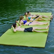 Tapete água flutuante resistente a rasgos de espuma XPE de 3 camadas para relaxamento piscina, rio, praia 355 x 183 x 3,5 cm Verde