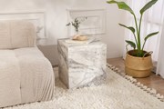Mesa de Apoio Küp – Mármore Freesia – 45x50x45 cm