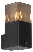 Candeeiro de parede exterior preto IP44 com sensor crepuscular - Dinamarca Moderno