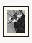 Fotografia emoldurada James Dean with Camera