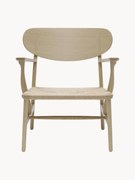 Cadeira com braços em madeira com assento entrançado CH22