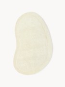 Tapete em lã artesanal com forma orgânica Kadey