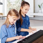 Teclado para piano dobrável de 61 teclas Piano elétrico portátil de 61 teclas com suporte Pedal de sustentação MIDI 90 x 13 x 5,5 cm Preto