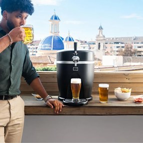 Dispensador de cerveja BeerFlow 5000 de 60 W que mantém a temperatura entre 3 ˚C e 6 ˚C