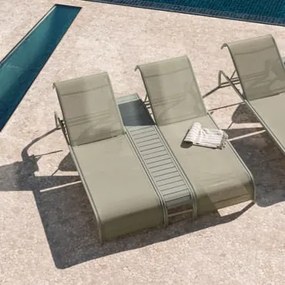 Conjunto De 2 Espreguiçadeiras Reclináveis E Mesa Auxiliar Em Aço Marietta Verde Cáqui - Sklum