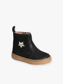 Agora -15%: Botas em pele, com fecho preto