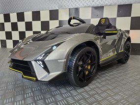 Carro elétrico para crianças LAMBORGHINI AUTÉNTICA 12V, Pneus Borracha, Assento pele, Luzes CINZA METÁLICO