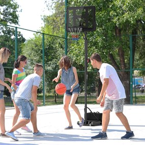 Cesto de Basquetebol de Exterior com Altura Ajustável Suporte Rodas Base Recarregável e Bolsa de Peso 90x60x305 cm Preto