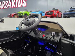 Carro elétrico para crianças BMW M5 24V Pneus EVA, Assento de couro sintético Preto metálico