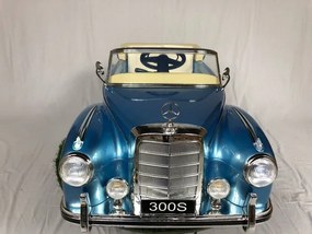 Carro Elétrico infantil Bateria Mercedes 300S 12v, módulo de música, banco em pele, pneus de borracha EVA Azul