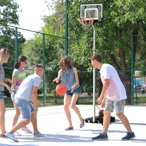 SPORTNOW Tabela de Basquetebol com Rodas Altura Ajustável 260-305cm Ce