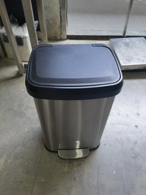 HOMCOM Lixeira Retangular com Pedal 50 L em Aço Inox com Fecho Amortecido, Compartimento para Desodorizante, Prata | Aosom Portugal
