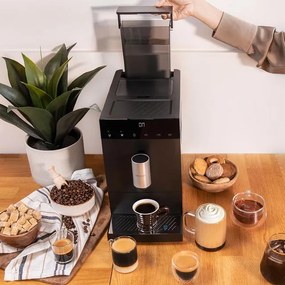 Máquina de café Cecotec superautomática Cremmaet compacta com 19 bares e sistema Thermoblock