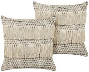 Conjunto de 2 almofadas decorativas em algodão creme e borlas 45 x 45 cm IRESINE Beliani