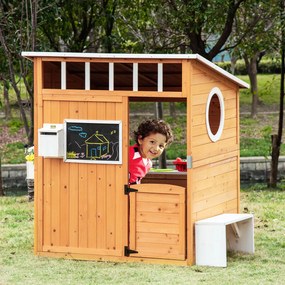 Casa Infantil de Madeira Casa de Brincar para Crianças acima de 3 Anos com Banco Caixa de Correio Lousa Janelas e Portas para Exterior 122x108x135,5cm