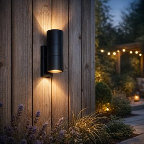 Candeeiro de parede exterior preto AR70 de 2 luzes com sensor claro-escuro - Duo