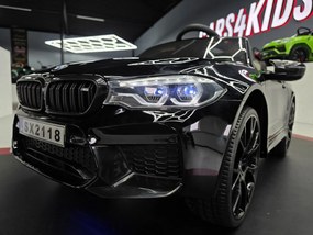 Carro elétrico para crianças BMW M5 24V Pneus EVA, Assento de couro sintético Preto metálico
