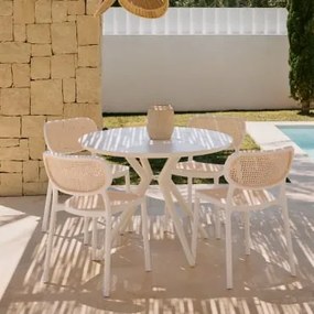 Conjunto De Mesa Redonda Ø100 Cm Em Alumínio Valerie E 4 Cadeiras De Jardim Empilháveis Em Polipropileno Omara Branco Glacial - Sklum