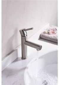 Torneira monocomando para lavatório fabricado em aço de alta resistência com um acabamento cromado Moscú