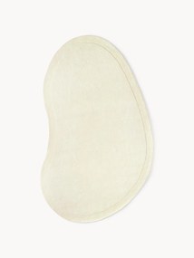 Tapete em lã artesanal com forma orgânica Kadey