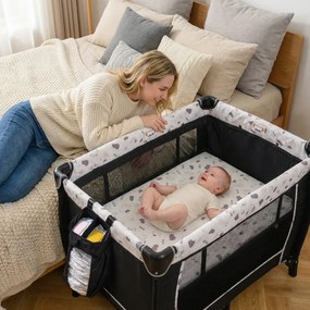 Berço com Centro de atividades 5 em 1 para bebés, parque e mesa para trocar fraldas. Inclui brinquedos suspensos, caixa de música, rodas e cesto. Pret