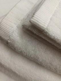 Toalhas Brancas 100% algodão penteado 550 gr.: 1 toalha banho 70x140 cm