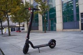 Trotinete Elétrica – Cruzaa Commuta – Preto – 45 km de Autonomia / 25