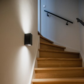 Aplique moderno preto em plástico - Baleno II