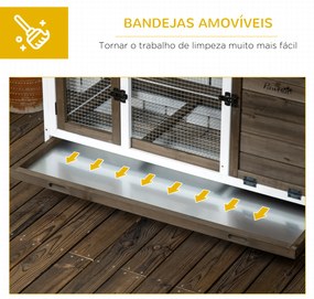 PawHut Coelheira de Madeira com Rodas 108x58x73,5cm Gaiola para 1-2 Coelhos com Teto Abatível Cerca Metálica Bandeja Amovível Portas com Trava e Rampa Marrom Café e Branco