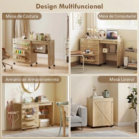 Mesa Dobrável para Máquina de Costura com Porta Magnética, 2 Compartimentos, Prateleira, 18 Suportes para Linhas e 5 Rodas, Madeira Natural