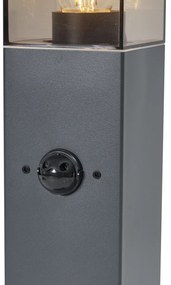 Candeeiro de exterior cinza escuro com vidro fumado 45cm IP44 com tomada e sensor de movimento - Malios Moderno