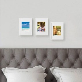 Conjunto de 3 molduras com passe-partout brancas