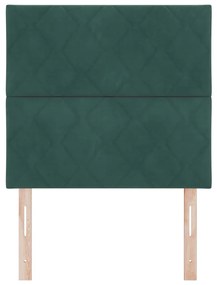 <strong>Cabeceira </strong> em <strong>veludo verde escuro</strong> co