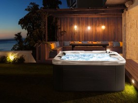Banheira de hidromassagem de exterior em acrílico branco com LED 200 x 200 cm LASTARRIA Beliani