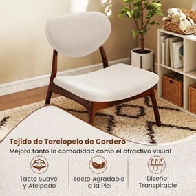Conjunto de 2 cadeiras baixas decorativas com mesa auxiliar estofadas em veludo de carneiro com estrutura em madeira maciça bege