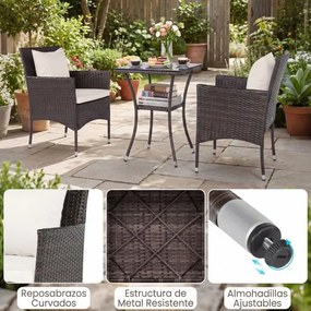 Conjunto de jardim de 3 peças: cadeiras de vime castanho misto com mesa de vidro temperado de dupla camada Castanho com almofadas brancas