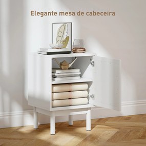 Mesa de Cabeceira com Porta de Vime Prateleira Ajustável e Pés de Madeira Estilo Boémio Mesa Auxiliar 40x35x58 cm Branco