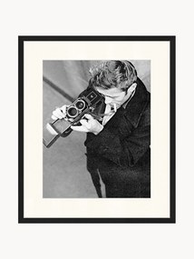 Fotografia emoldurada James Dean with Camera