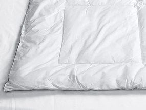 Edredão extra quente de algodão japara branco 155 x 220 cm HOWERLA  Beliani