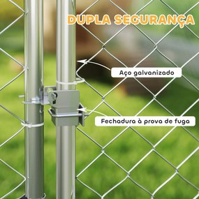 Canil Exterior com Toldo 2x2x1,54 m para Cães (CASOTA NÃO INCLUIDA) em Aço Galvanizado com Suporte para Comida Giratório e Ajustável Prata